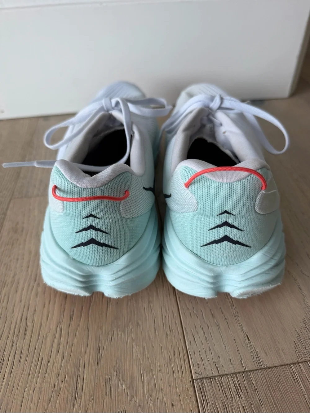 Hoka One One Rincon 3 White Mint Blue Lightweight Running Shoes Womens Size 9.5